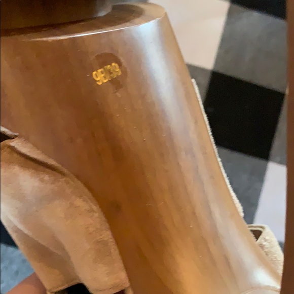 Jessica Simpson suede heels - Picture 7 of 7